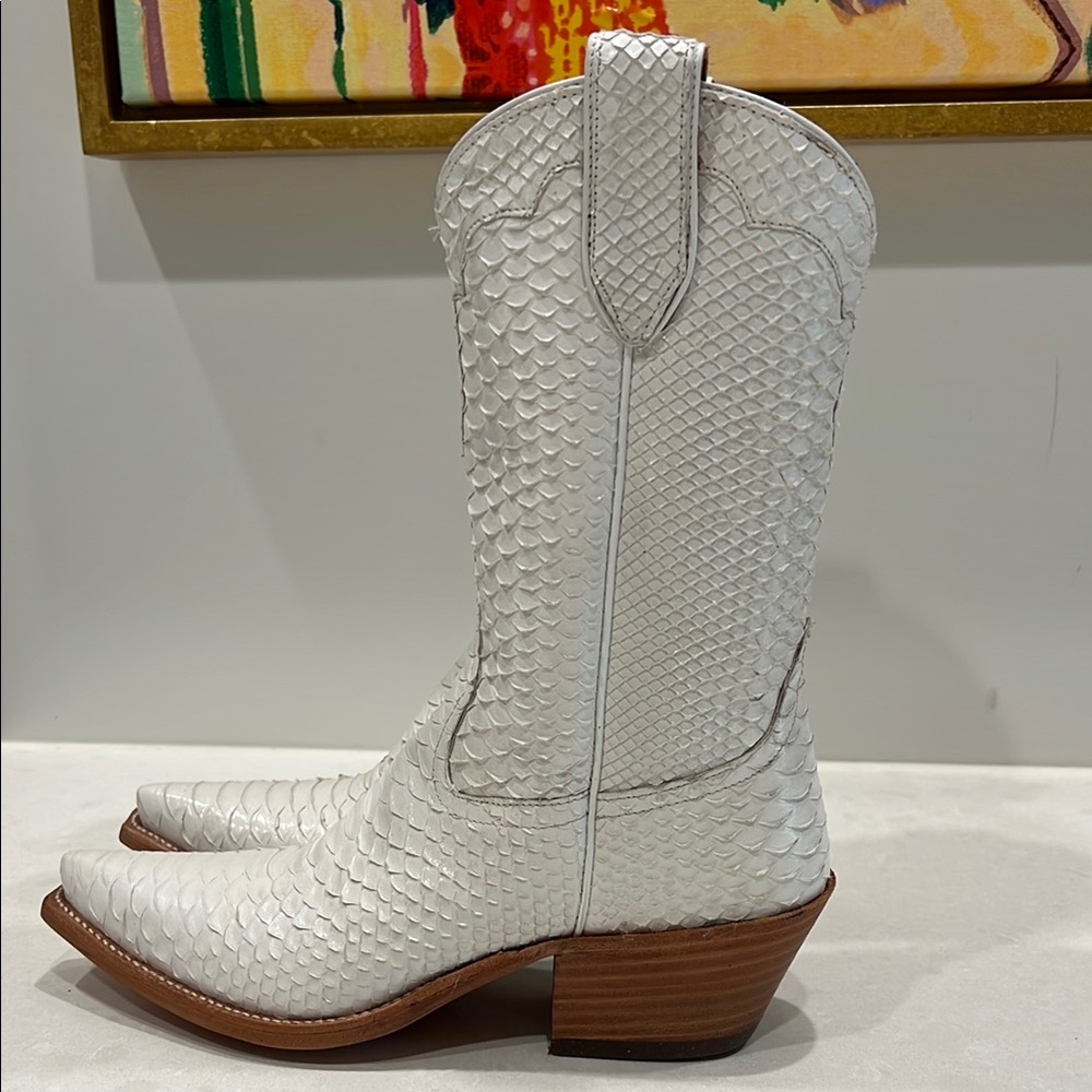 White Western Heeled Boot - Women's Stylish Cowboy Boot - Picture 3 of 15